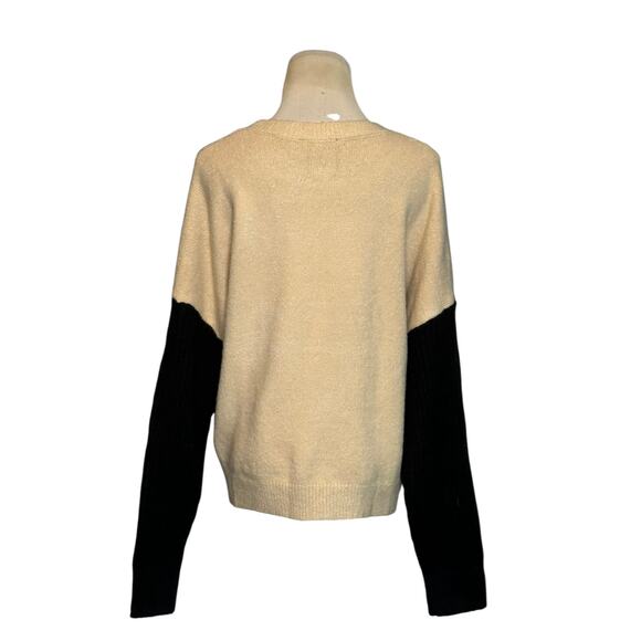 Lulus beige black long sleeves sweater size small - Picture 2 of 13